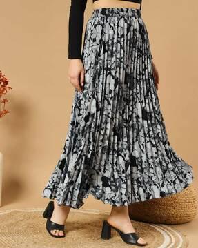 women printed flared skirt