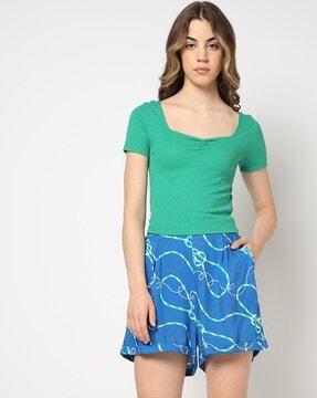 women printed pleated regular fit shorts