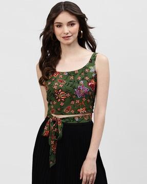 women printed regular fit crop top