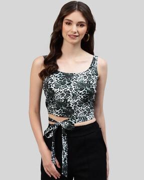 women printed regular fit crop top