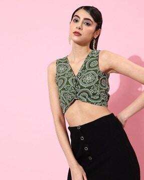 women printed regular fit crop top