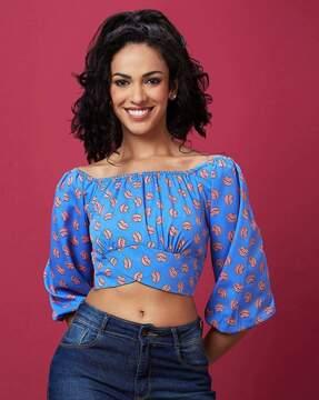 women printed regular fit off-shoulder crop top