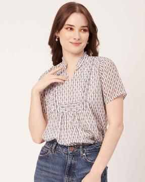 women printed regular fit top