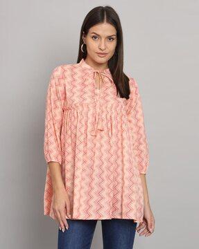 women printed regular fit top