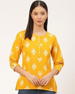 women printed regular fit top