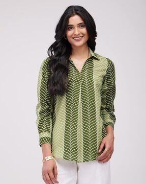 women printed regular fit top