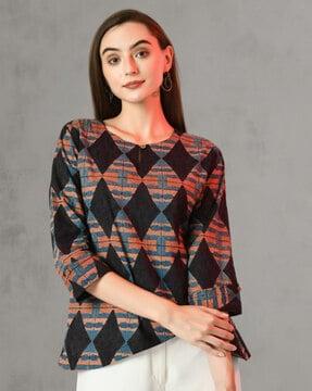 women printed regular fit top