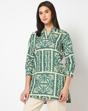 women printed regular fit tunic