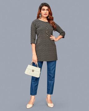 women printed regular fit tunic