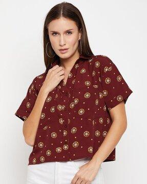 women printed regular fit v-neck top