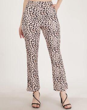 women printed relaxed fit pants with insert pockets