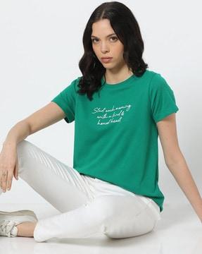 women printed relaxed fit round-neck t-shirt