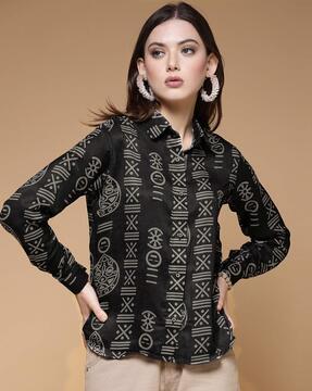 women printed relaxed fit shirt with cuffed sleeves