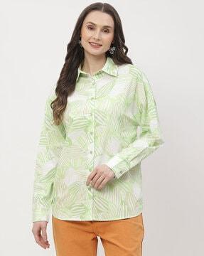 women printed relaxed fit shirt with spread collar