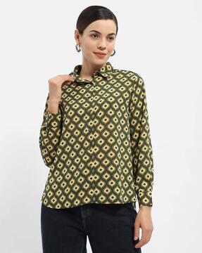 women printed relaxed fit shirt with spread collar