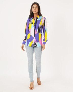 women printed relaxed fit shirt with spread collar