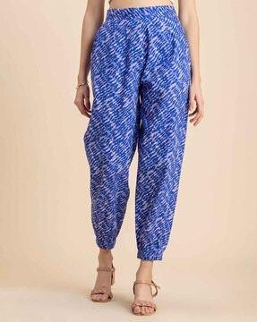 women printed relaxed fit trousers