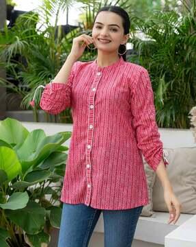 women printed relaxed fit tunic with button closure