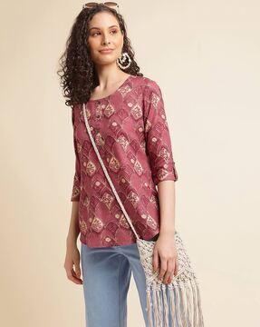 women printed round-neck top