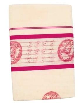 women printed saree with contrast border