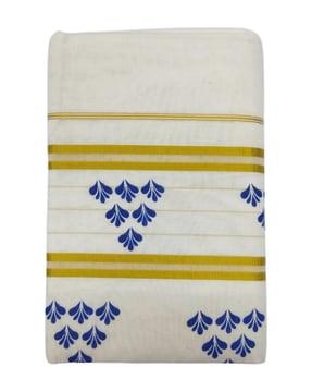 women printed saree with contrast border