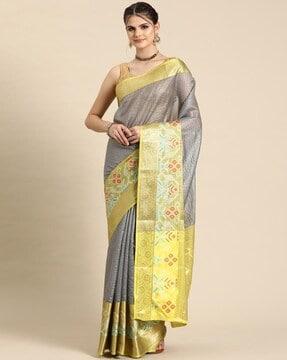 women printed saree with contrast border