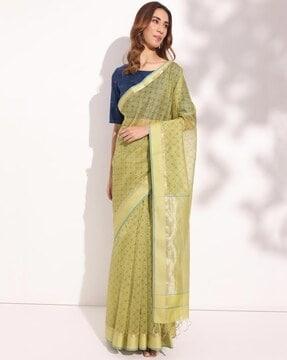 women printed saree with contrast border