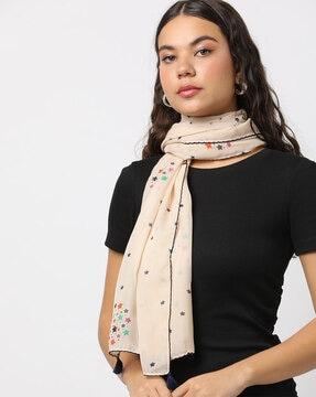 women printed scarf with tassels