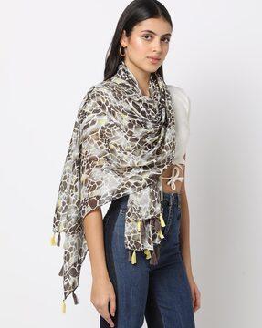 women printed scarf with tassels