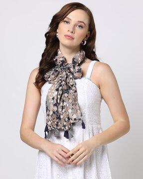 women printed scarf with tassels