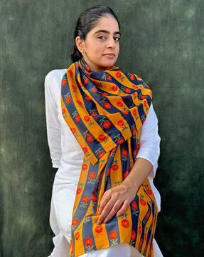 women printed scarf