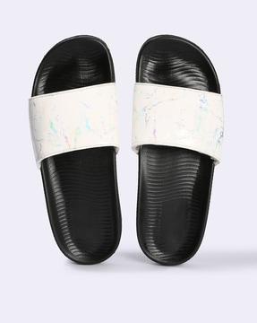 women printed sliders