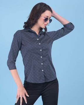women printed slim-fit shirt with spread collar