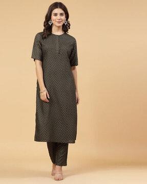 women printed straight kurta set