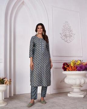 women printed straight kurta set