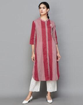 women printed straight kurta with 3/4th sleeves