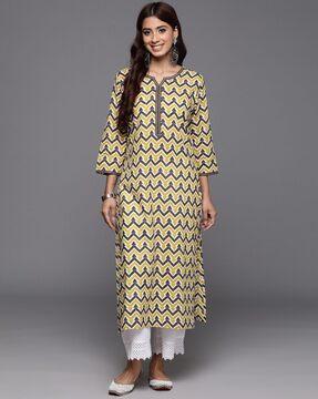 women printed straight kurta with mandarin collar