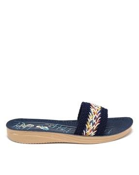 women printed t-strap sliders