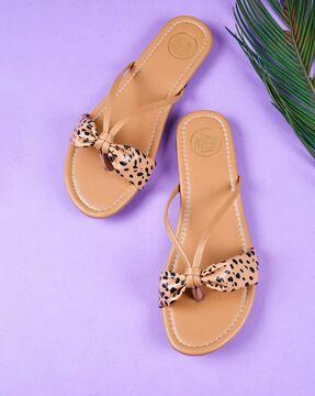 women printed toe-ring sandals