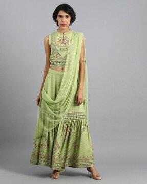 women printed top with sharara