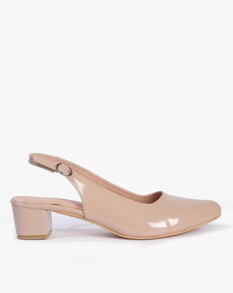 women pumps with buckle closure