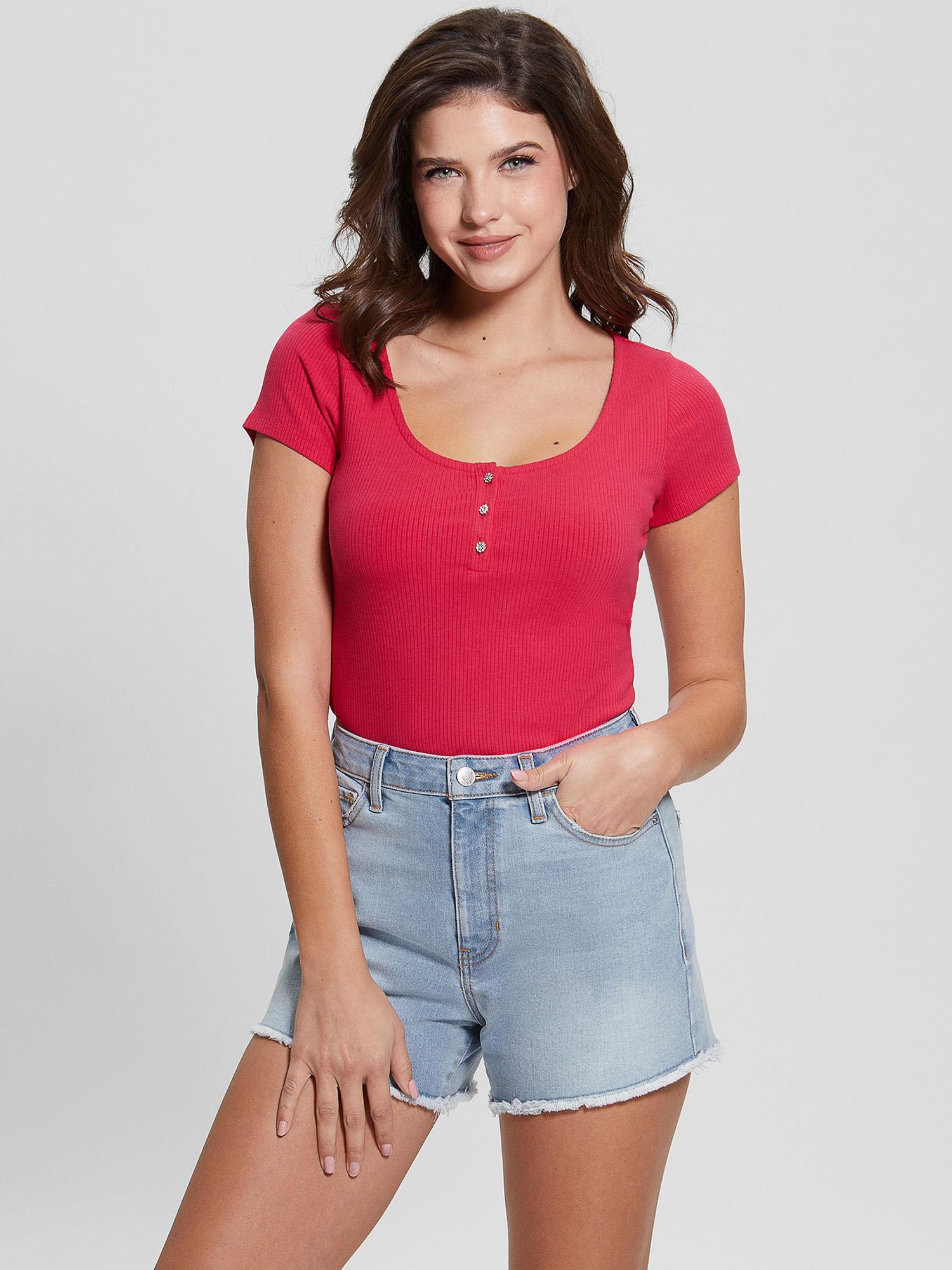 women red short sleeves scoop top