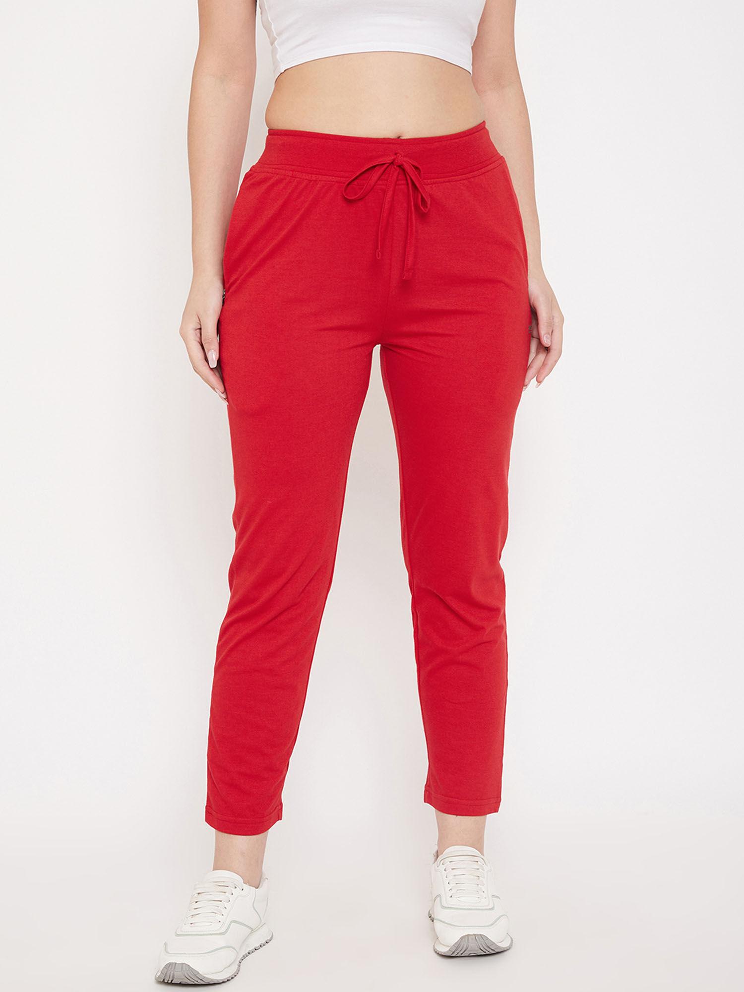 women red solid slim fit track pant