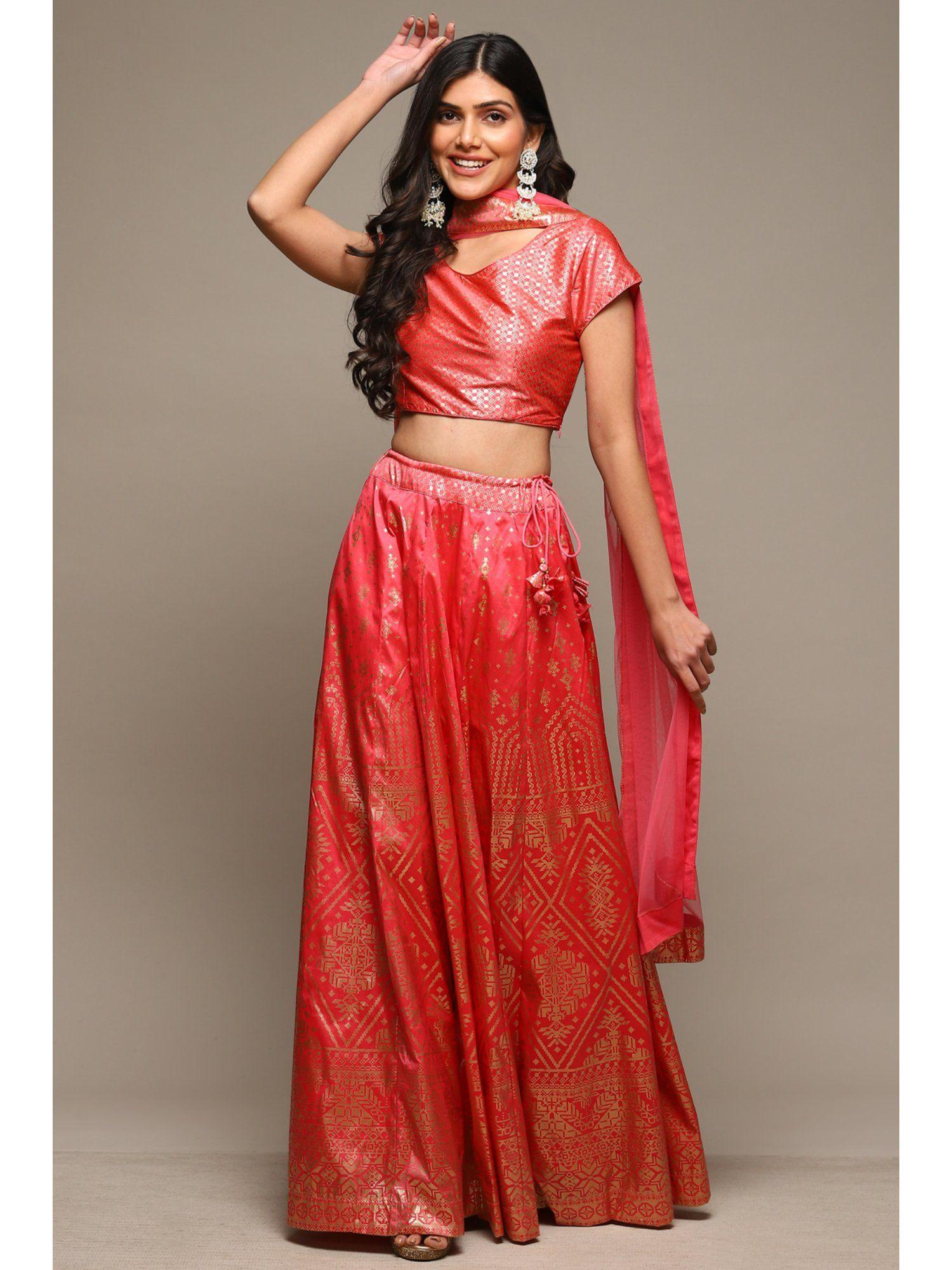 women red woven poly taffeta lehenga (set of 3)