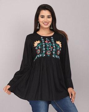 women regular fit embroidery tunic