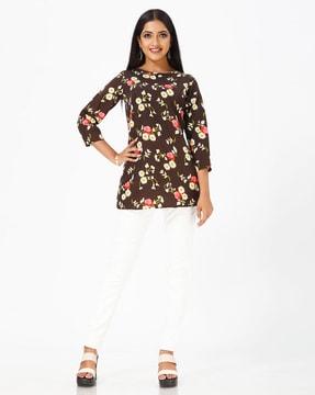 women regular fit floral printed top