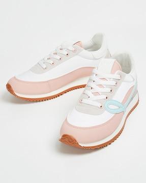 women regular fit lace-up casual shoe