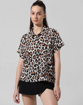 women regular fit leopard print utility shirt