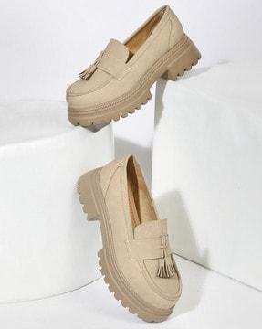 women regular fit moccasins