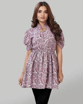 women regular fit paisley tunic with tie-up neck